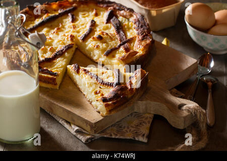 Custard pie appelé 'tarte au Papin' ou 'tarte au libouli", spécialité culinaire de la région naturelle du Boulonnais Banque D'Images