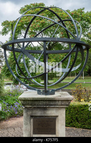 Globe sculpture dans le jardin du millénaire Université de Nottingham Banque D'Images