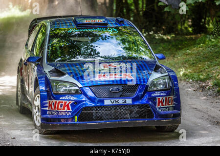 Ex-Marcus gronholm 2007 Ford Focus WRC sur la scène de la forêt avec chauffeur steve perez au festival of speed 2017 goodwwod, Sussex, UK. Banque D'Images