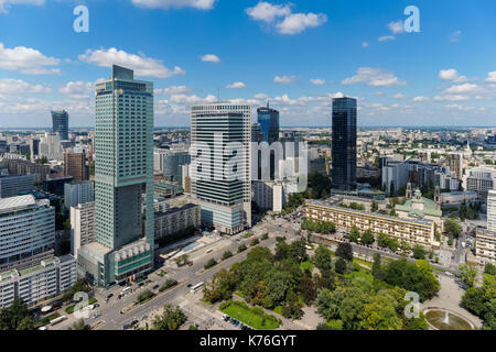 Les gratte-ciel modernes à Varsovie, Pologne Banque D'Images