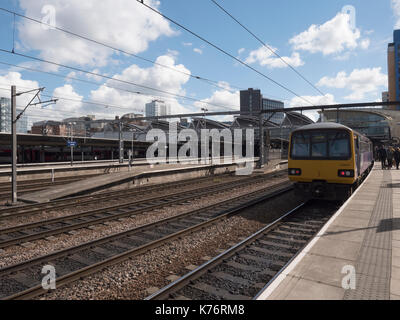 La gare de Leeds, centre-ville de Leeds, Leeds, Yorkshire, Angleterre, Royaume-Uni Banque D'Images