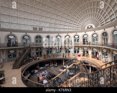 L'intérieur de la Corn Exchange Leeds, West Yorkshire, England, UK Banque D'Images