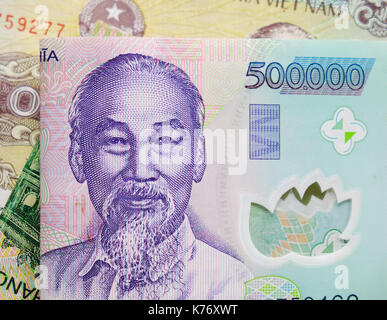 Argent 500 000 dong vietnamien (VND) billets avec portrait du président Ho chi minh, close-up. Banque D'Images