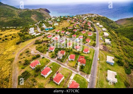 Royaume-uni, Montserrat, Antilles anglophones, Lookout, les personnes vivant dans la zone d'exclusion sud a dû être déplacé, surtout dans la partie nord de l'île, beaucoup moins propice à l'agriculture (vue aérienne) Banque D'Images