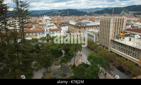 Vue aérienne de l'abdon calderon park dans le centre historique de la ville de Cuenca Banque D'Images