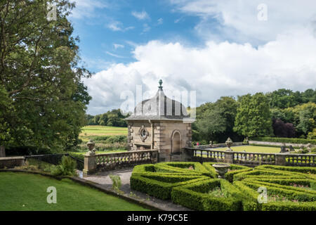 Vue paysage de jardin avec labyrinthe de pollok house Glasgow Ecosse Banque D'Images