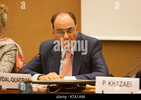 Genève, united states. 14Th sep 2017. Alejo VIDAL-QUADRAS, président du comité international à la recherche de la justice (ISJ), Nations unies, Genève, Suisse 14/09/2017 - experts en droits humains et personnalités dans une conférence le 13 septembre 2017, à la 36e session du Conseil des droits de l'homme à Genève, a appuyé la demande d'Asma Jahangir, le rapporteur spécial des Nations unies sur la situation des droits de l'homme en Iran, à une investigation sur les 1988 massacre en Iran. crédit : siavosh hosseini/pacific press/Alamy live news Banque D'Images