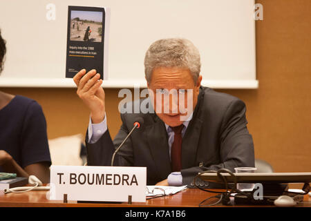 Genève, united states. 14Th sep 2017. taher boumedra, expert rapporteur de jvmi (justice pour les victimes de 1988 massacre en Iran), Nations unies, Genève, Suisse 14/09/2017 - experts en droits humains et personnalités dans une conférence le 13 septembre 2017, à la 36e session du Conseil des droits de l'homme à Genève, a appuyé la demande d'Asma Jahangir, le rapporteur spécial des Nations unies sur la situation des droits de l'homme en Iran, à une investigation sur les 1988 massacre en Iran. crédit : siavosh hosseini/pacific press/Alamy live news Banque D'Images