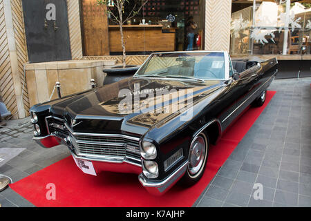 Beyrouth, Liban. 15 sep, 2017. voitures anciennes exposées au salon de voitures à Beyrouth souks, Beyrouth Liban crédit : mohamad itani/Alamy live news Banque D'Images