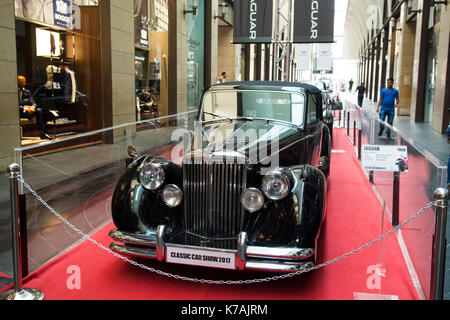 Beyrouth, Liban. 15 sep, 2017. 1950 jaguar mark v à l'affiche au salon de voitures à Beyrouth souks, Beyrouth Liban crédit : mohamad itani/Alamy live news Banque D'Images