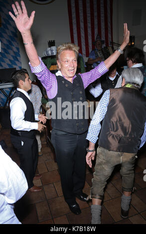 Las Vegas, NV, USA. 15 sep, 2017. 15 septembre 2017 - Las Vegas, Nevada - siegfried fischbacher. Siegfried & Roy kick off 14e célébration de l'Oktoberfest à hofbrauhaus las vegas. Crédit photo : mjt/admedia : crédit mjt/admedia/zuma/Alamy fil live news Banque D'Images