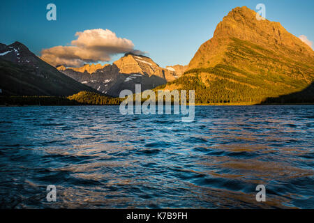 Beaucoup de réflexion mont grinnell glacier glacier national park sunirse Banque D'Images