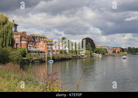 Radnor House School et Thames de Radnor Gardens, London, London Borough of Richmond upon Thames, Angleterre, Grande-Bretagne, Royaume-Uni, Europe Banque D'Images