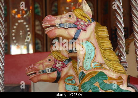 Carousel au Brighton Beach fun fair ride Banque D'Images