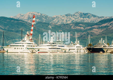 Domaine de l'élite à tivat Monténégro - marina de yacht de luxe mer méditerranée . Banque D'Images
