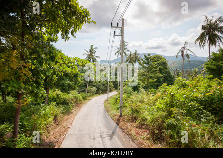 Route sur l'île de Koh Samui, Thaïlande Banque D'Images