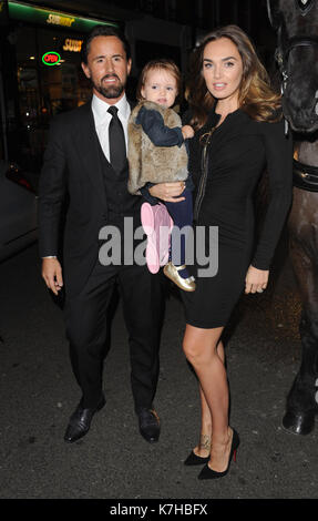 La Photo Doit Être Créditée ©Kate Green/Alpha Press 079965 03/02/2016 Jay Rutland Tamara Ecclestone Et Sa Fille Sophia Tyler Shields Decadence Private View Maddox Gallery Londres Banque D'Images