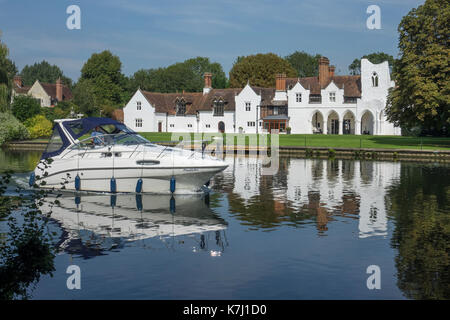 L'Angleterre, dans le Buckinghamshire, medmenham & tamise Banque D'Images