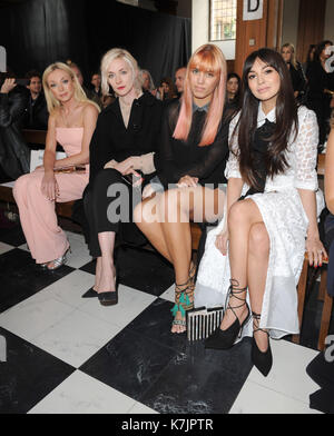 La Photo Doit Être Créditée ©Kate Green/Alpha Press 079965 19/02/2016 Helen George Portia Freeman Amber Le Bon Et Zara Martin Bora Aksu Fashion Show Pendant La Semaine De La Mode De Londres Automne Hiver 2016 Banque D'Images
