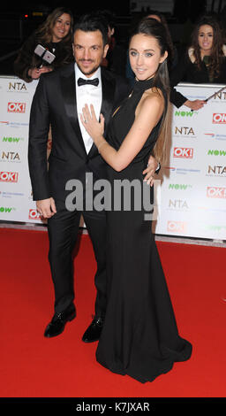 La Photo Doit Être Créditée ©Kate Green/Alpha Press 079965 20/01/2016 Peter Andre Et Épouse Emily Macdonagh National Television Awards 2016 À L'O2 London Banque D'Images