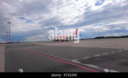 Airbus d'easyjet à orio al serio, prêt à aller dans la ville de Luxembourg. 8 août 2016 Banque D'Images