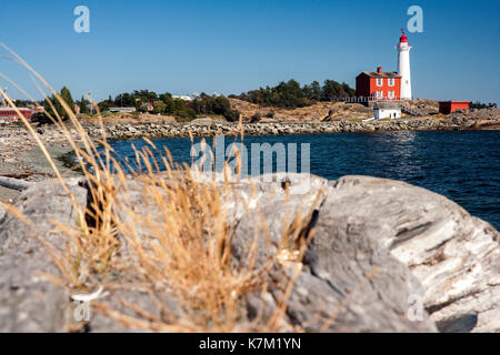 Le phare de Fisgard et Fort Rodd Hill, Victoria, île de Vancouver, Colombie-Britannique, Canada Banque D'Images