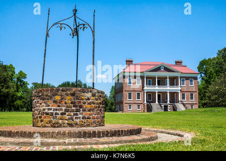 Charleston Caroline du Sud, Drayton Hall, plantation historique, préservation, architecture palladienne, puits d'eau en brique, SC170514232 Banque D'Images