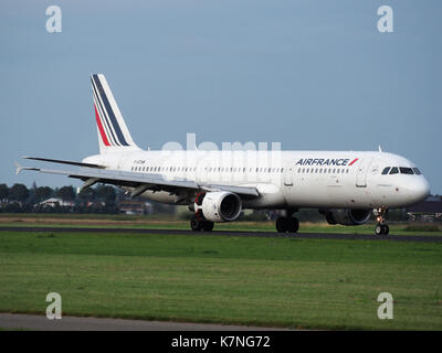 F-GTAM Airbus A321-212 Air France atterrissage à Schiphol (AMS-EHAM) de la piste 18R pic1 Banque D'Images