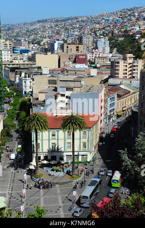 Vue d'oiseau l'euphraise de Valparaiso, Chili Banque D'Images