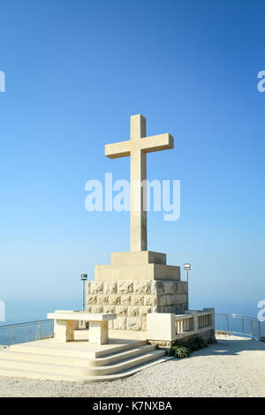 La croix sur le SRD monument à Dubrovnik, Croatie. Banque D'Images