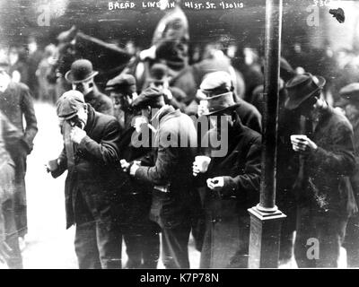 Conduite d'alimentation pain chômeurs du café et des beignes, Washington, DC, 01/30/1915. Banque D'Images