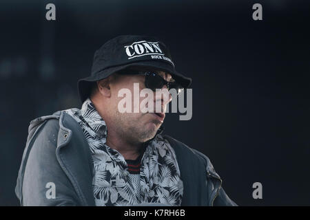 La Courneuve, France. 16 septembre 2017. Bernie Bonvoisin, chanteuse de la « confiance », se produit à la Fête de l'humanité le 16 septembre 2017 à la Courneuve. Crédit : Bernard Menigault/Alamy Live News Banque D'Images