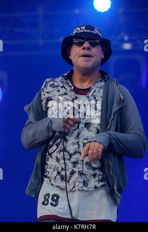 La Courneuve, France. 16 septembre 2017. Bernie Bonvoisin, chanteuse de la « confiance », se produit à la Fête de l'humanité le 16 septembre 2017 à la Courneuve. Crédit : Bernard Menigault/Alamy Live News Banque D'Images