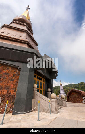 Naphamethanidon chedi sur Doi Inthanon, la plus haute montagne de Thaïlande. Doi Inthanon National Park, Chom Thong District province de Chiang Mai, Thaïlande Banque D'Images