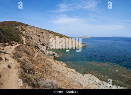 Corse : la mer et maquis méditerranéen sur le sentier des douaniers (sentier des douaniers), sentier du littoral dans le cap corse Banque D'Images