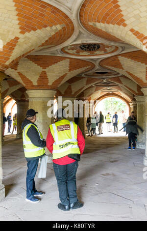 Crystal Palace, London, UK. 17 Septembre, 2017. La 25e London Open House weekend se déroule sur 16 et 17 septembre 2017. Illustré est le métro Crystal Palace ouvert en 1865 pour relier la gare de haut niveau pour le Palais de Cristal. Le métro a été signalée en 1972, mais n'est généralement pas sur la vue au public. Credit : UrbanImages/Alamy Live News Banque D'Images