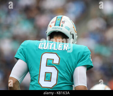 Carson, ca. Sep 17, 2017. Miami Dolphins quarterback Jay Cutler # 6 au cours de la NFL Miami Dolphins vs Los Angeles Chargers à Stubhub Center de Carson, Ca, le 17 septembre 2017. (Photographe complète absolue & Company Crédit : Jevone MarinMedia.org/Cal Moore/Sport Media Network Television (veuillez contacter votre représentant des ventes pour l'utilisation de la télévision. Credit : csm/Alamy Live News Banque D'Images