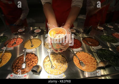 Atelier de nouilles ramen instantané Museum à Osaka le 21 octobre 2014.c'est un musée consacré aux nouilles instantanées et Cup Noodles, ainsi que ses creat Banque D'Images