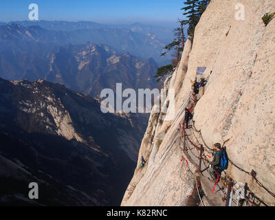 La Montagne sacrée Huashan, Danger ancien sentier. Xian, Chine Banque D'Images