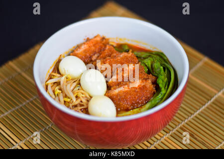 Nouilles ramen avec lit d''fried bacon Banque D'Images