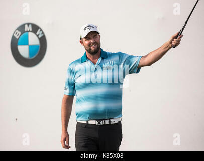 Lake Forest, États-Unis. 17Th sep 2017. Marc leishman de l'Australie célèbre après avoir remporté le tournoi de golf de championnat bmw au conway farms golf club à Lake Forest de l'illinois, aux États-Unis, sur sept. 17, 2017. crédit : joel lerner/Xinhua/Alamy live news Banque D'Images