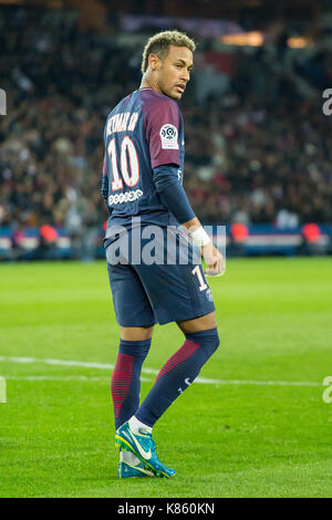 Au cours de l'Jr. Neymar Ligue 1 match de foot entre Paris Saint Germain (PSG) et l'Olympique Lyonnais (OL) au Parc des Princes. Le 17 septembre 2017 à Paris, France Banque D'Images