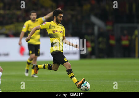 Dortmund, Allemagne. 17Th sep 2017. dortmund's Nuri Sahin s'exécute avec le ballon lors de la Bundesliga match de foot entre Borussia Dortmund et FC Cologne 1. dans le stade Signal Iduna Park de Dortmund, Allemagne, 17 septembre 2017. crédit : ina fassbender/dpa/Alamy live news Banque D'Images