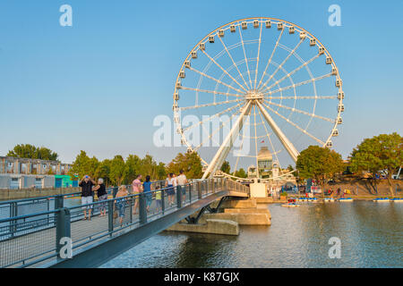 Montréal, Canada - 17 septembre 2017 : la roue d'observation de Montréal (Grande Roue de Montréal) dans le Vieux Port de Montréal Banque D'Images