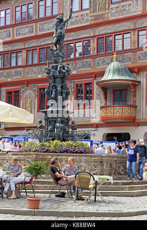 Fontaine et hôtel de ville, Tuebingen, Bade-Wurtemberg, Allemagne Banque D'Images