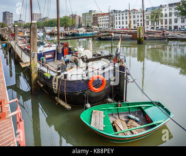 Pays Bas, Hollande-du-Sud, de Rotterdam, Maritime, de District, une partie de Haringvliet Rotterdams vieux port qui était autrefois dédiée la flotte de l'hareng Banque D'Images