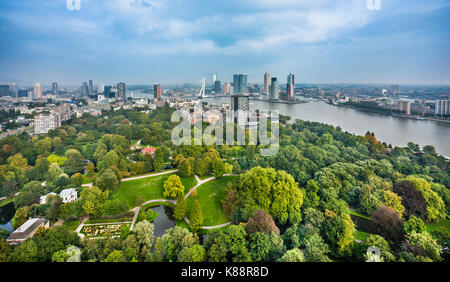 Pays-bas, Rotterdam, Hollande du Sud, vue aérienne de Het Park, un parc qui a été le foyer de la Floriade 1960 Banque D'Images
