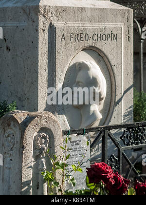 Tombe du compositeur polonais Frédéric Chopin au cimetière du Père-Lachaise, Paris, France. Banque D'Images