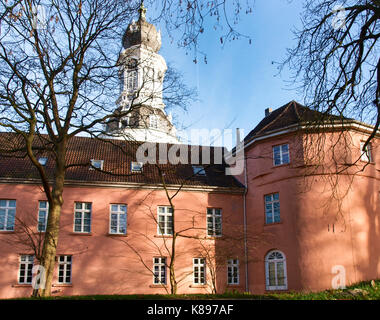 Jever, Allemagne - le 24 novembre 2016 : le château de Jever, différentes images de l'extérieur du bâtiment historique Banque D'Images