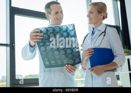 Joyeux Heureux de médecins Banque D'Images